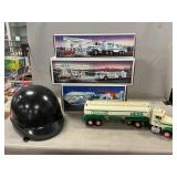 (4) Hess Trucks, Helmet