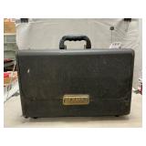 Vintage Zenith Trans-Oceanic Wave Magnet Portable