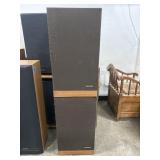 Pair of Realistic Optimus-25 Speakers