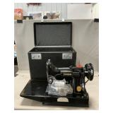 Vintage Singer Featherweight Sewing Machine In