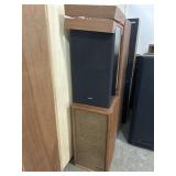 2 Speakers and Pair of Speaker Bases
