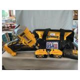DeWalt Cordless 20V Framing Nailer With (2)