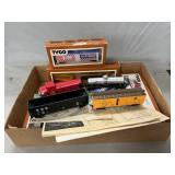 Tyco HO Scale Locomotive & Train Cars, Ephemera,