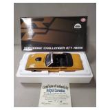 (1) 1971 Dodge Challenger R/T Hemi 1:18 Scale