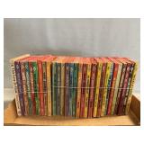 (29) Vintage Harlequin & Asst. Romance Paperbacks