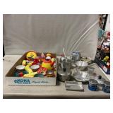 Vintage Childï¿½s Toy Kitchenware
