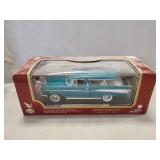(1) 1957 Chevrolet Nomad 1:18 Scale Replica