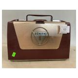 1953 Zenith Wave Magnet Portable Tube Radio