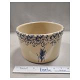 (1) Vintage Two Quart Stoneware Low Jar/Crock By