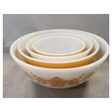 Vintage Pyrex Four Bowl Nesting Set