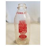 (1) Vintage Hersheys Dairy Glass Milk Bottle