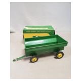 (1) Vintage Eska/ERTL 1:16 Scale John Deere Toy