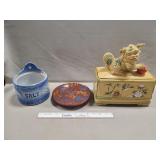 (1) Vintage Asian Inspired Foo Dog Ceramic Box w/
