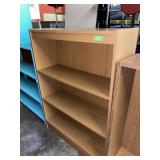 Bookcase 4 shelves are adjustable