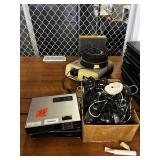 box lot hitachi projectors/kodak slide projector