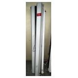 4 pull down projector screens