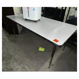 adjustable leg rectangular table