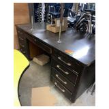 wood classroom teachers desk