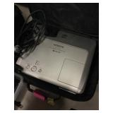 Hitachi CP-X250 Projector with case