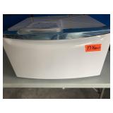 New in box Pedistal for washer/dryer