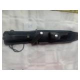 Black knife with case F1013ARA