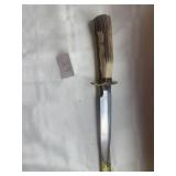 Randal made LB Chastain 12 inches