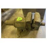 Bench vise