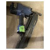Pneumatic nail gun