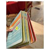 12  Plastic Plates