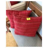 2 pillows red Stripe