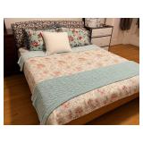 Bed with 5 pictures