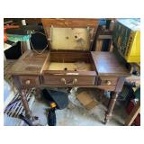 Flip top desk