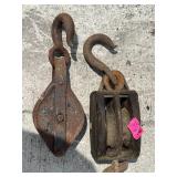 Pulley With Hooks