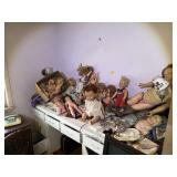 Dolls, Contents of Picture
