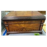 Vintage Humidor 18x12x9" Vintage Humidor 18x12x9"