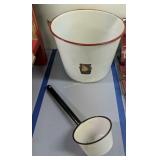 White Agate Keystone Triple Coated Bucket, Dipper White Agate Keystone Triple Coated Bucket, Dipper