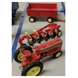 International Tractor With Coltivator/harvester International Tractor With Coltivator/harvester