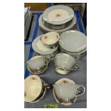 Flintridge Dish Set Flintridge Dish Set