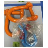 Pair Of 9 And 1/2 Ton Cm Shackles, Aac 10-10 Yolk