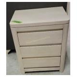 Kids Legacy Classic 3 Drawer Nightstand Like New Kids Legacy Classic 3 Drawer Nightstand Like New