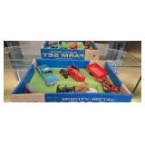 Hunley Mighty Metal Farm Set And Original Box