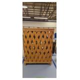 Longaberger hamper basket with lid