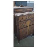 Vintage four-drawer dresser