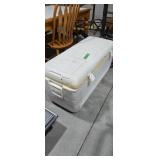 Large igloo cooler