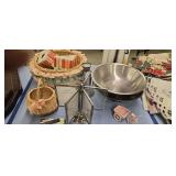 Thermal beverage server mixing bowls decorative