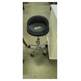 Shop stool