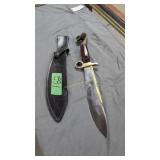 Large Bowie style knife with Cobra head 17.5 in