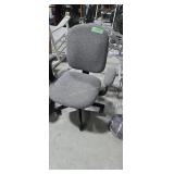 Roll around desk chair with arms