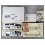 Corgi GM4501 Greyhound Scenic Cruiser Bus Set