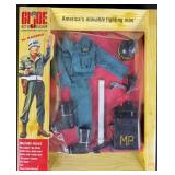 NIP 2003 G.I. Joe Action Soldier Military Police